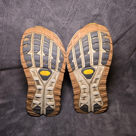 Altra Olympus Mid Hiking Boots WMNS 8.5 - Picture 9 of 11